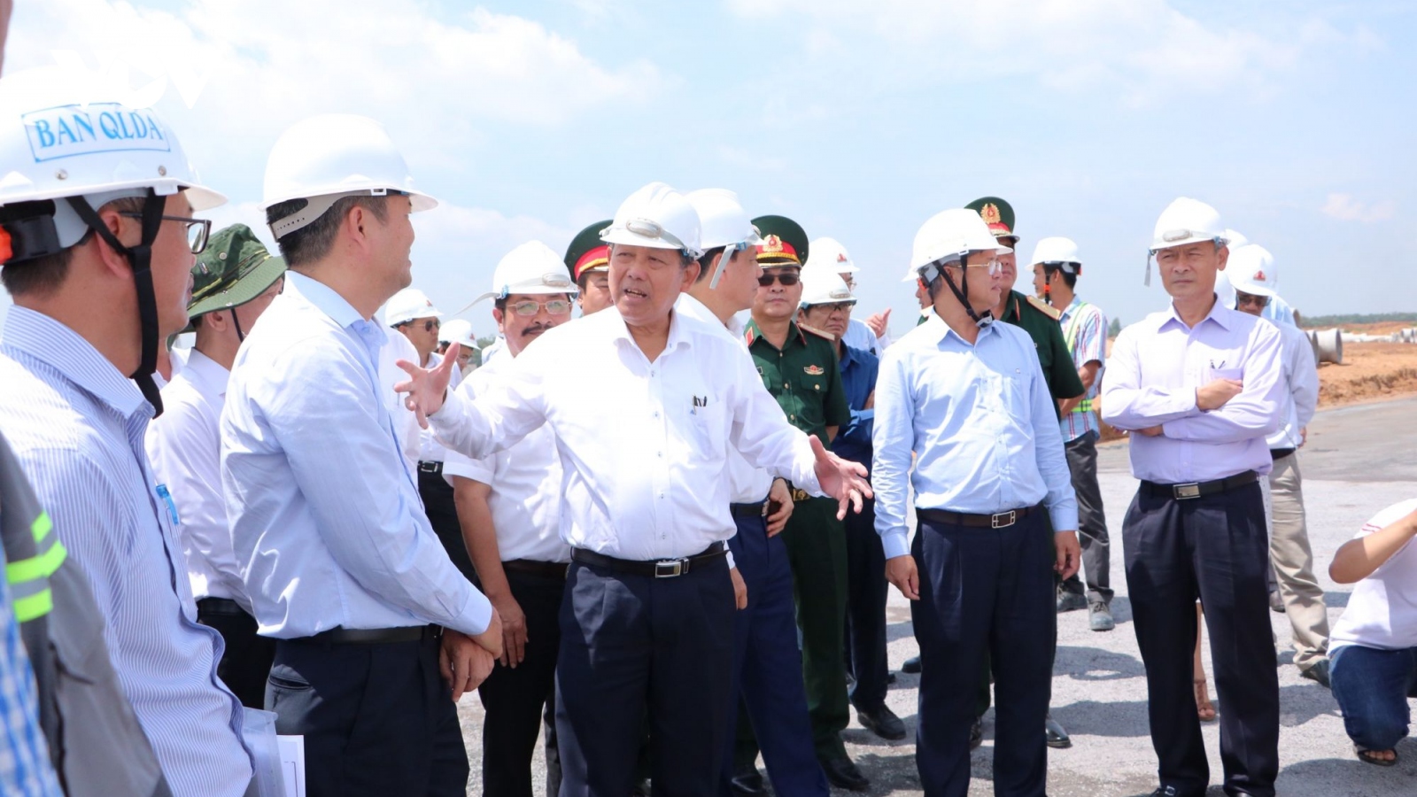 Phó Thủ tướng Trương Hoà Bình kiểm tra tiến độ dự án sân bay Long Thành